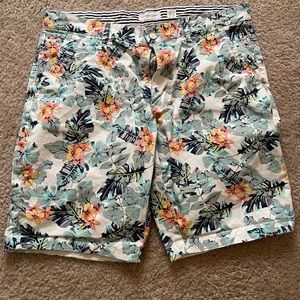 Denim & Flower Shorts